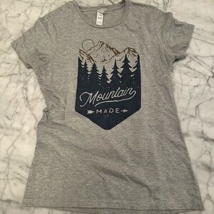 Gray Graphic Tee with Mountain Design